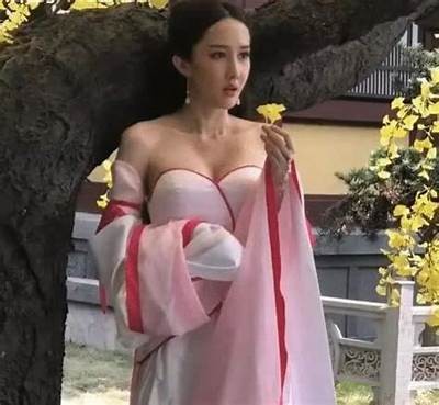 女王陛下：臣退下，抖阴之事暂且搁置