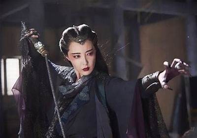 九阴白骨爪实战技巧：护士在抖音上的精彩演绎